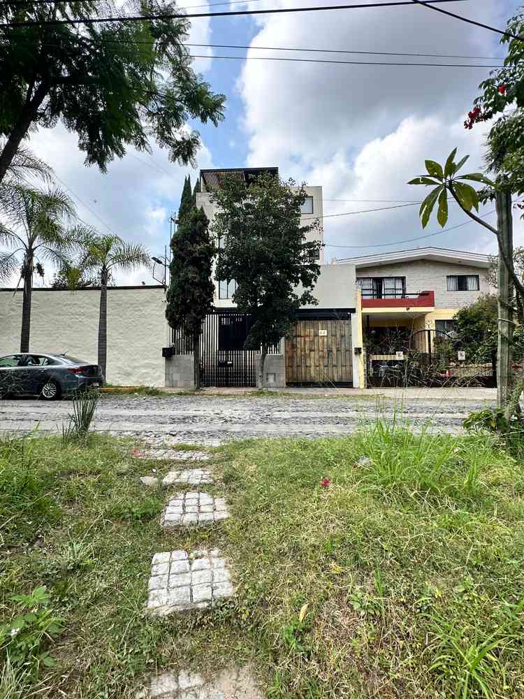 edificio en renta calzada de los angeles granja zapopan jalisco pwRKBSy